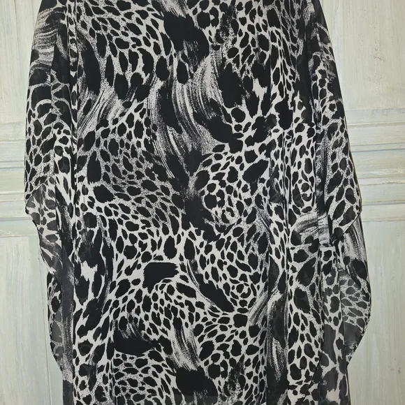 Animal Print V-Neck Blouse Arna York 18/20 - Picture 5 of 7